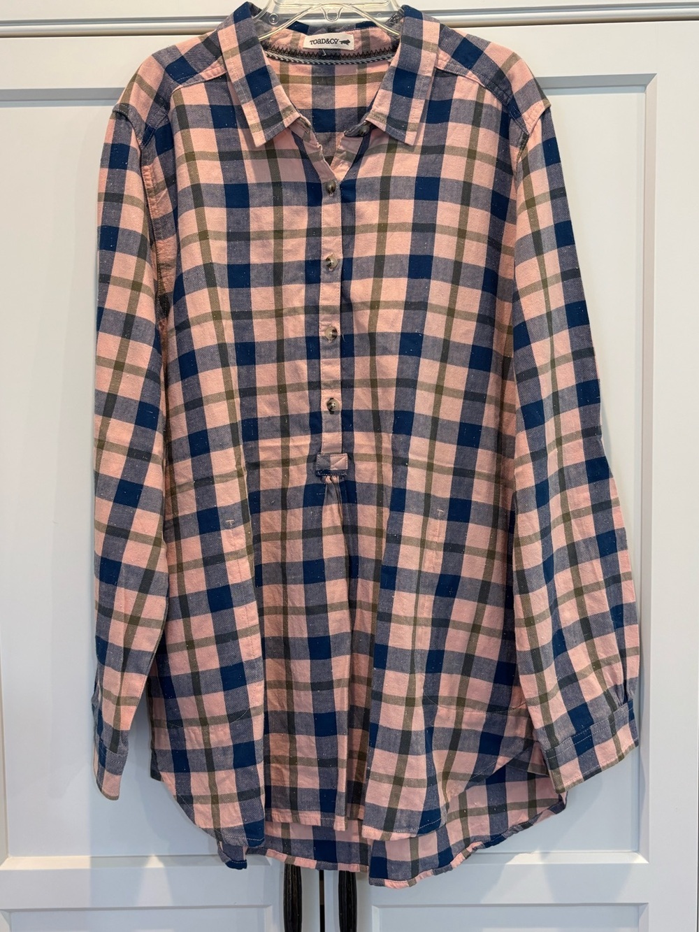 Toad&Co Organic Cotton Pink and Navy Plaid Button-Down tunic size XL
